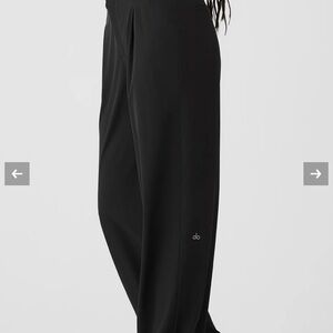 ALO Yoga Mid-Rise Showdown Trouser